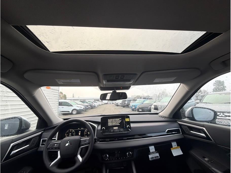 2025 Mitsubishi Outlander PHEV SEL