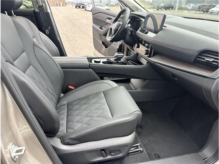 2026 Nissan Rogue Platinum Sport Utility 4D