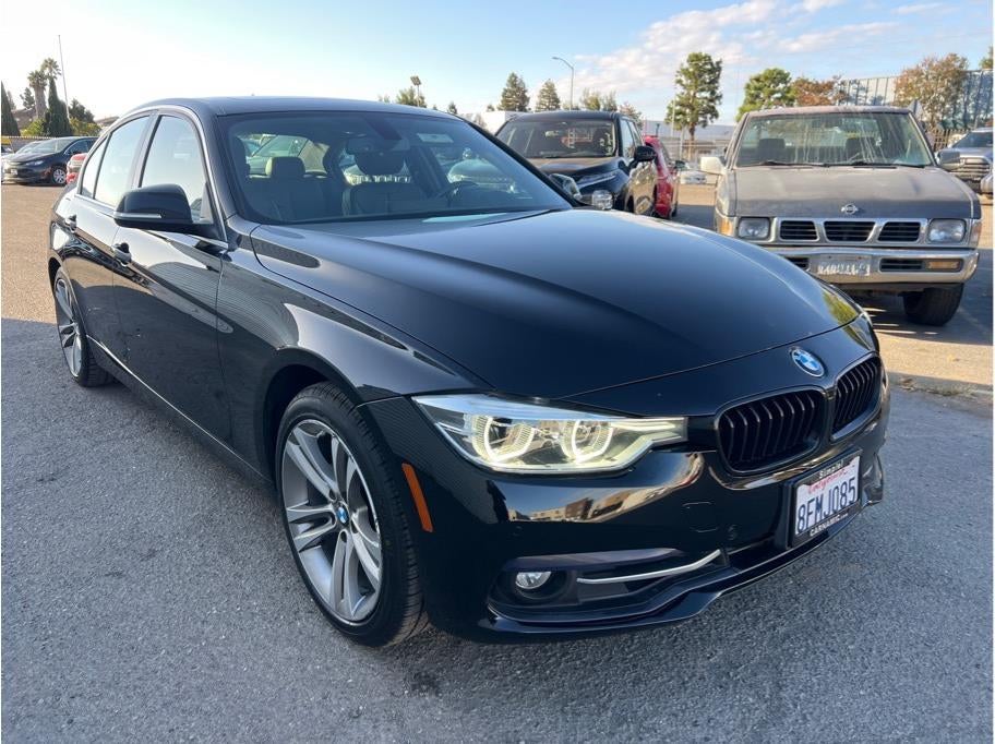2018 BMW 3 Series 330i Sedan 4D