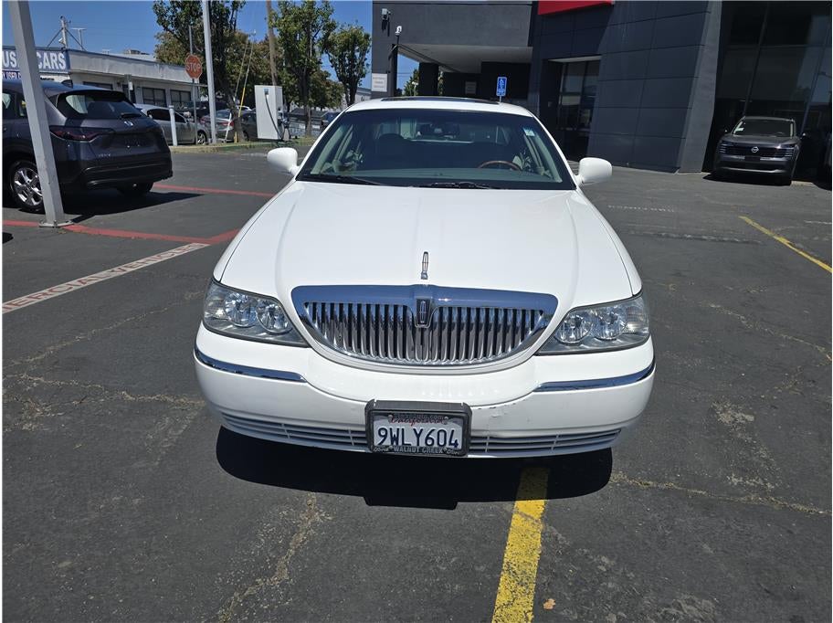 2007 Lincoln Town Car Signature Limited Sedan 4D