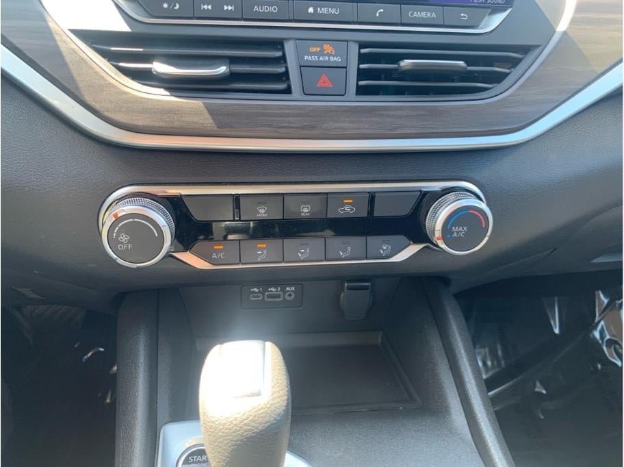 2025 Nissan Altima 2.5 SV Sedan 4D