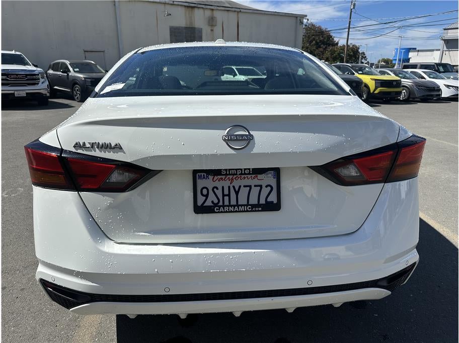 2025 Nissan Altima 2.5 SV Sedan 4D