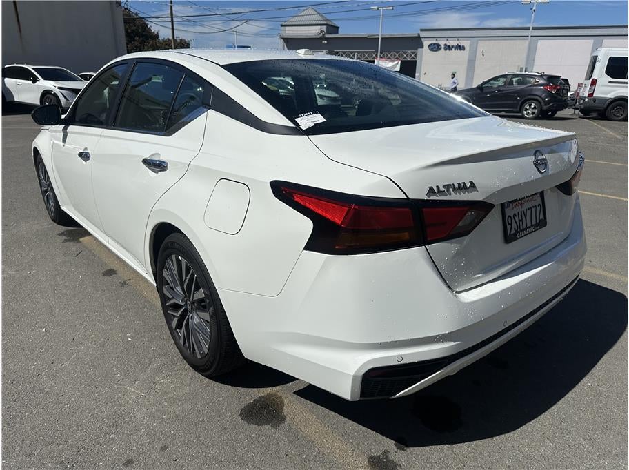 2025 Nissan Altima 2.5 SV Sedan 4D