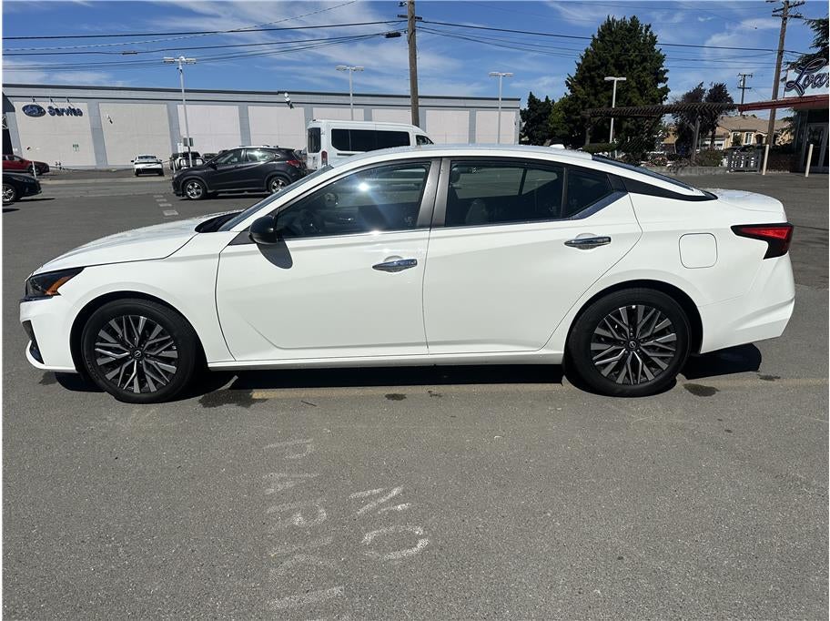 2025 Nissan Altima 2.5 SV Sedan 4D