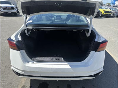 2025 Nissan Altima 2.5 SV Sedan 4D