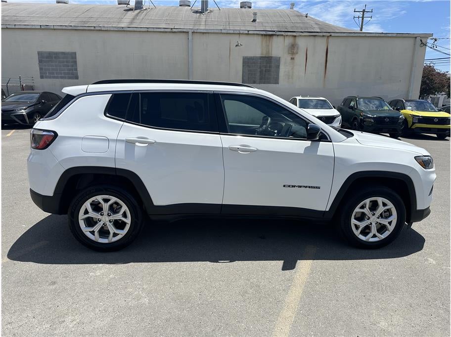2024 Jeep Compass Latitude Sport Utility 4D