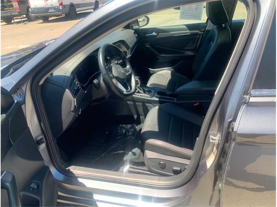 2024 Volkswagen Jetta 1.5T SE Sedan 4D