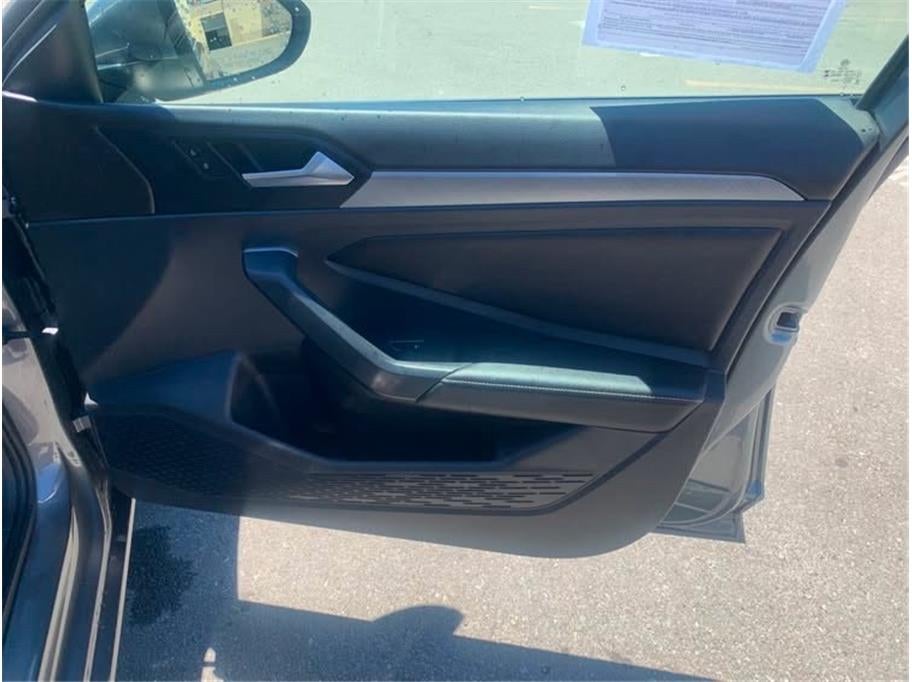 2024 Volkswagen Jetta 1.5T SE Sedan 4D