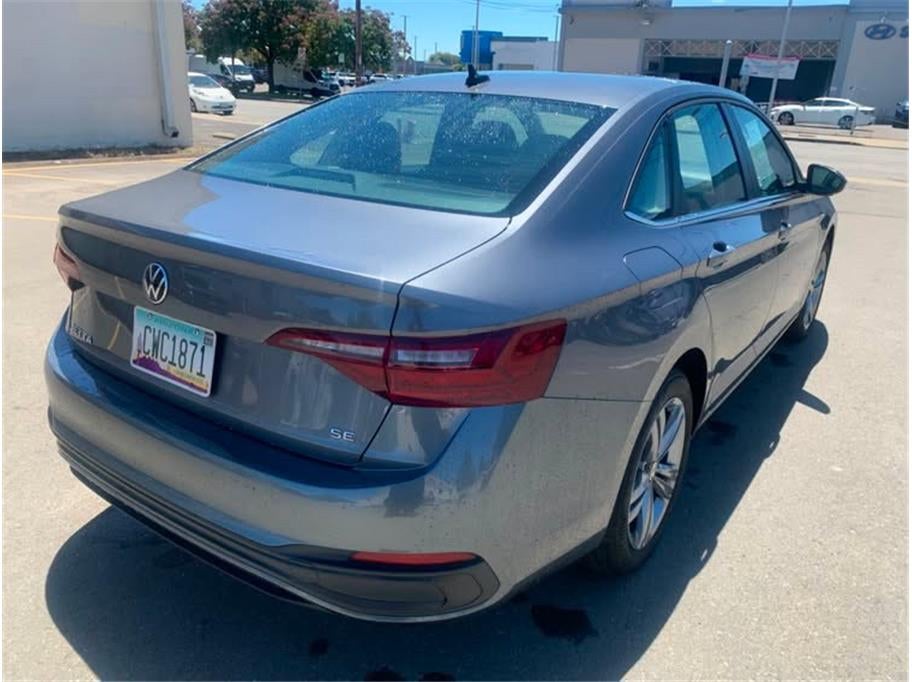 2024 Volkswagen Jetta 1.5T SE Sedan 4D