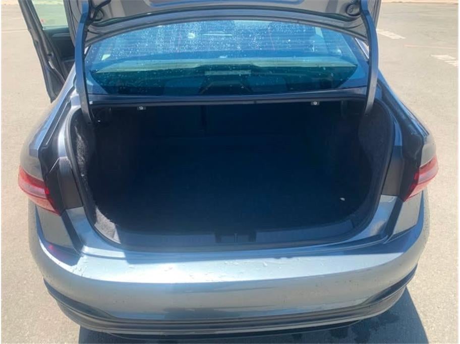 2024 Volkswagen Jetta 1.5T SE Sedan 4D
