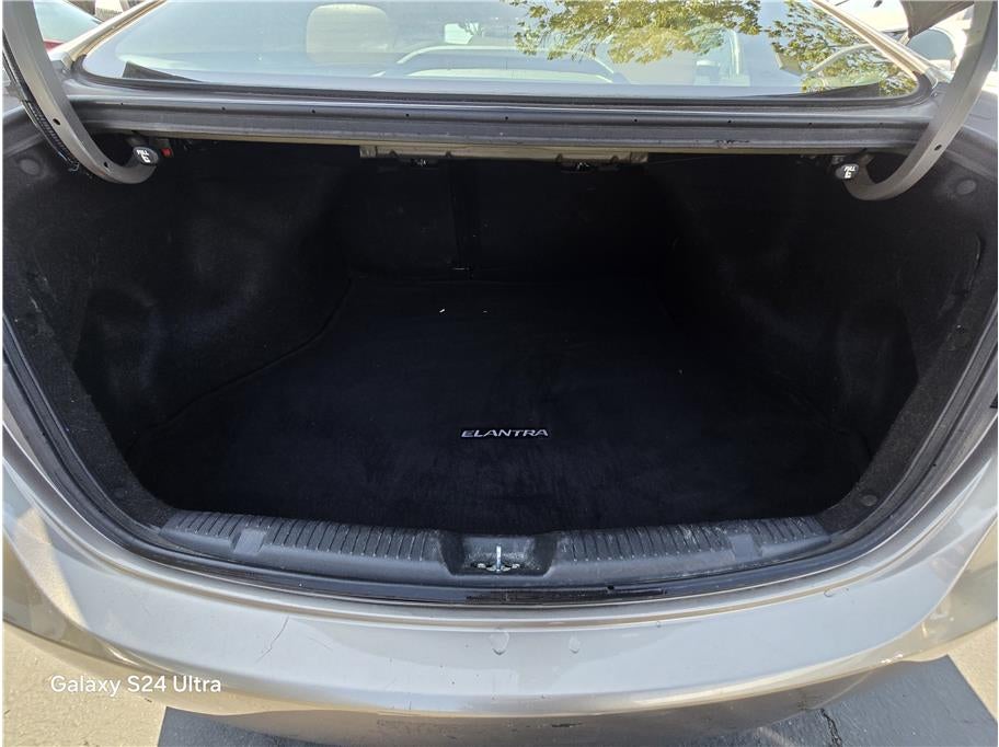 2013 Hyundai ELANTRA Limited Sedan 4D