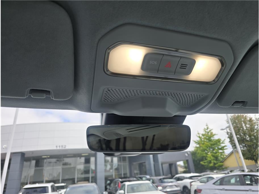 2024 Rivian R1S Quad Large Sport Utility 4D