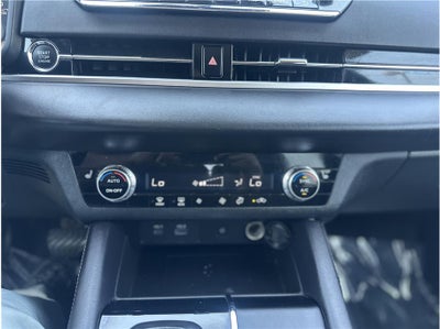 2024 Mitsubishi Outlander SE Sport Utility 4D