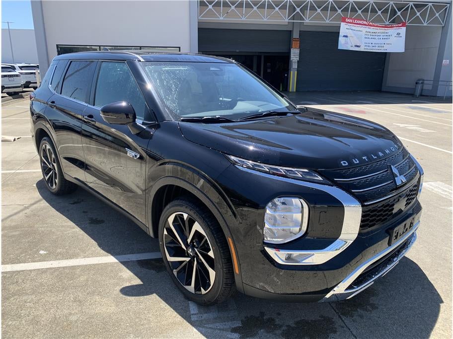 2025 Mitsubishi Outlander PHEV SE Sport Utility 4D