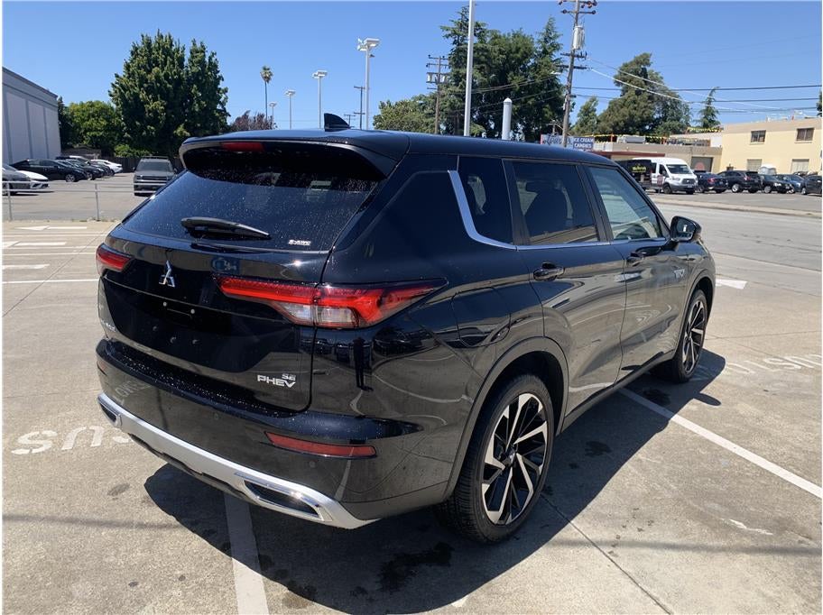 2025 Mitsubishi Outlander PHEV SE Sport Utility 4D