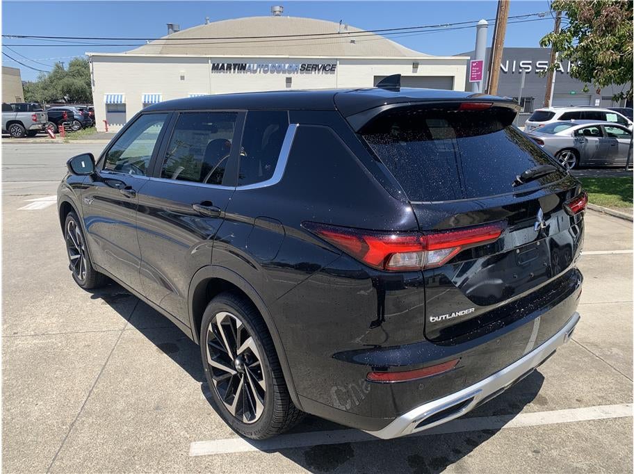 2025 Mitsubishi Outlander PHEV SE Sport Utility 4D