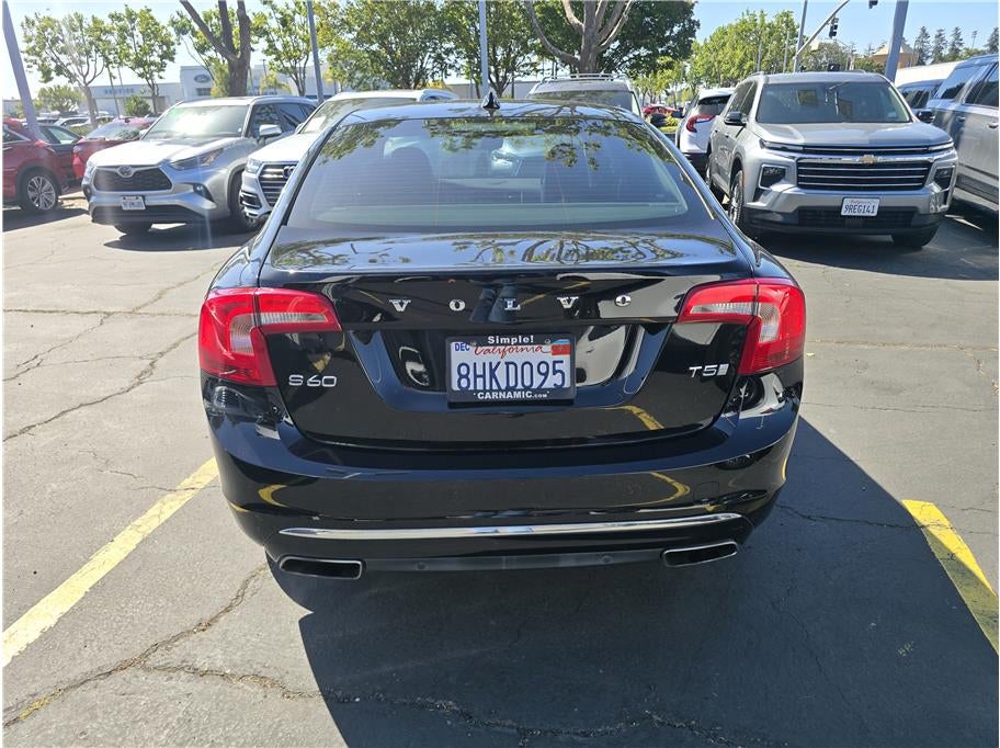 2016 Volvo S60 T5 Inscription Platinum Sedan 4D