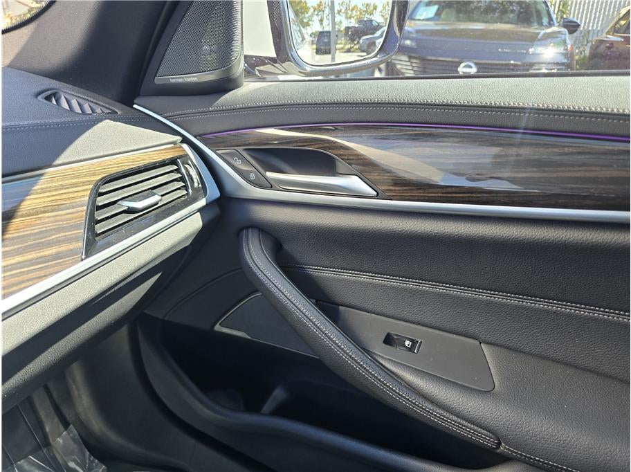 2021 BMW 5 Series 540i Sedan 4D