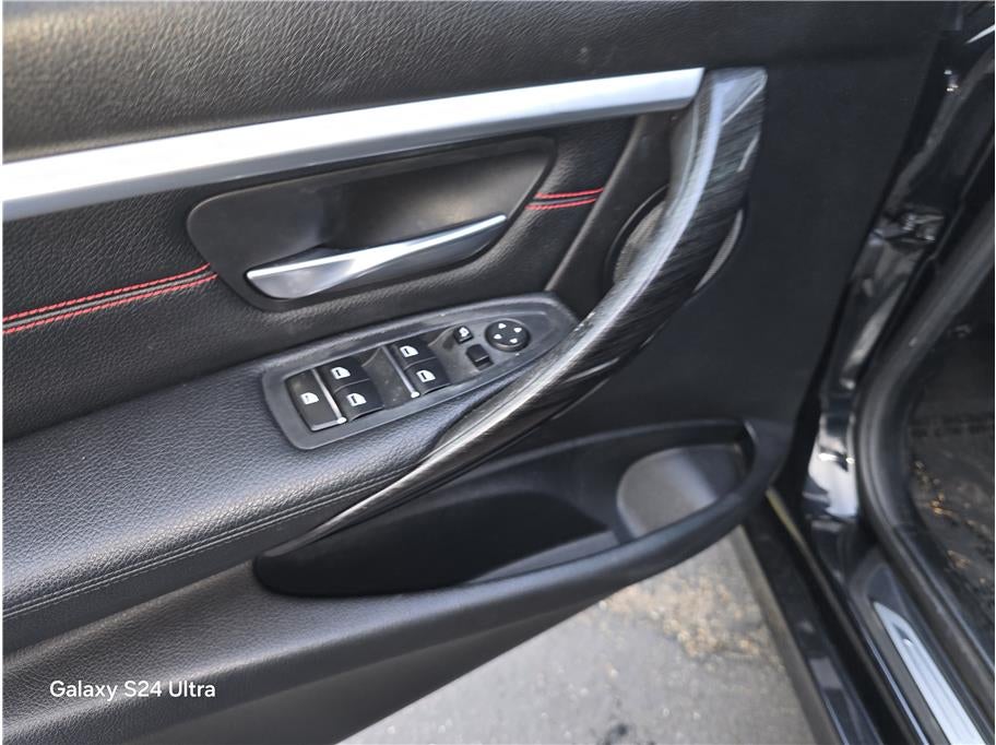 2018 BMW 3 Series 330i Sedan 4D