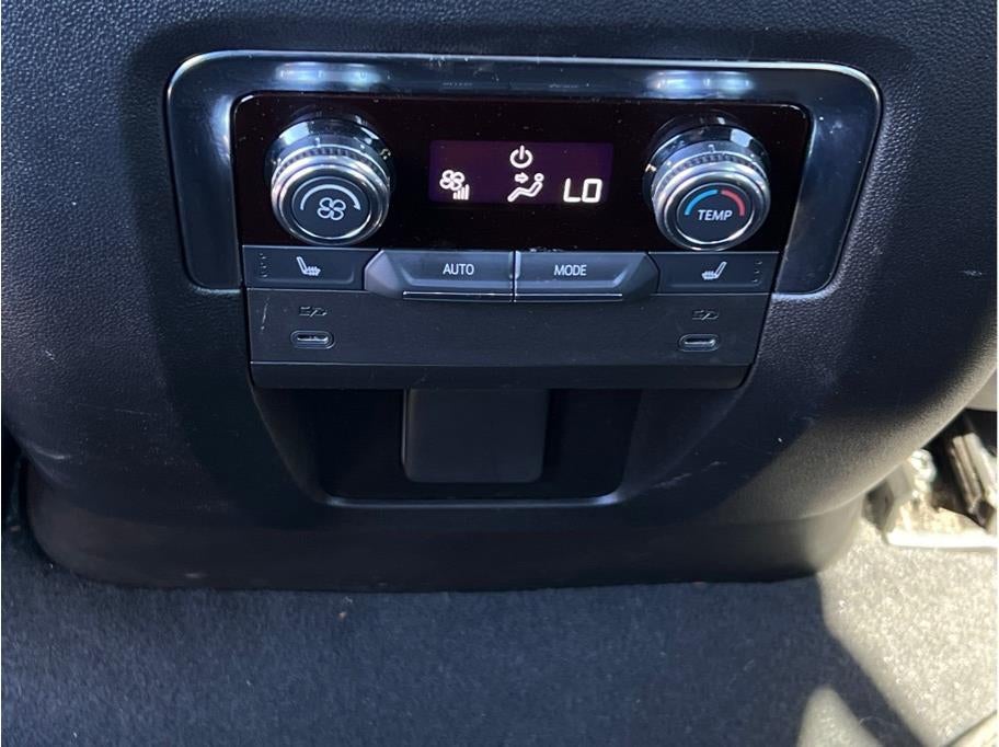 2025 GMC Yukon XL Denali Sport Utility 4D