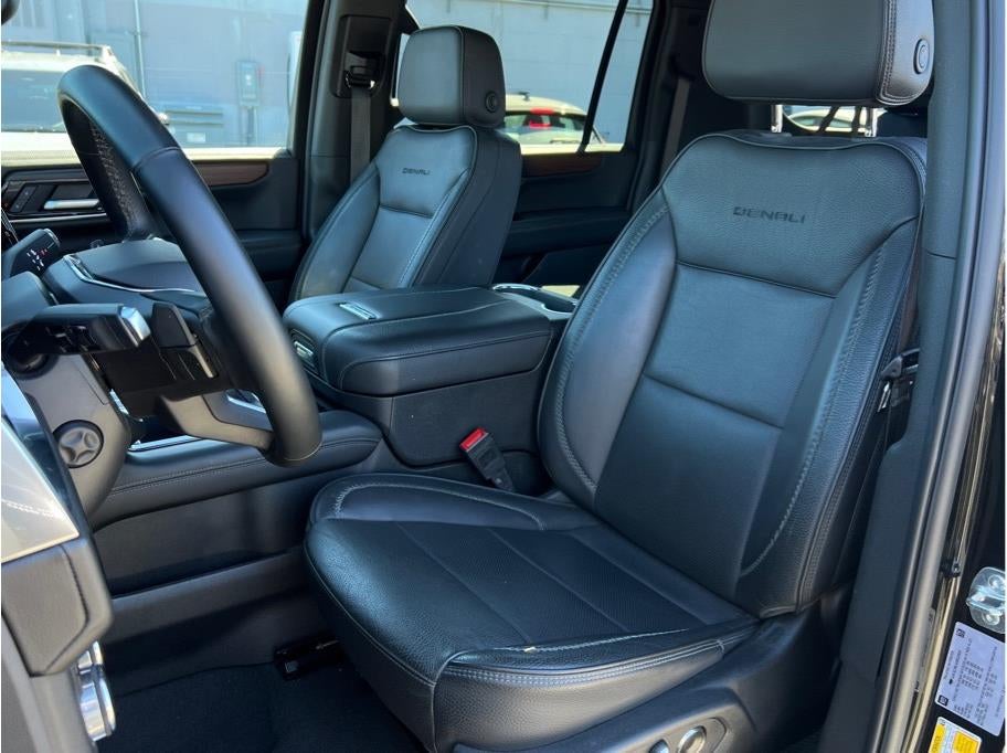 2025 GMC Yukon XL Denali Sport Utility 4D
