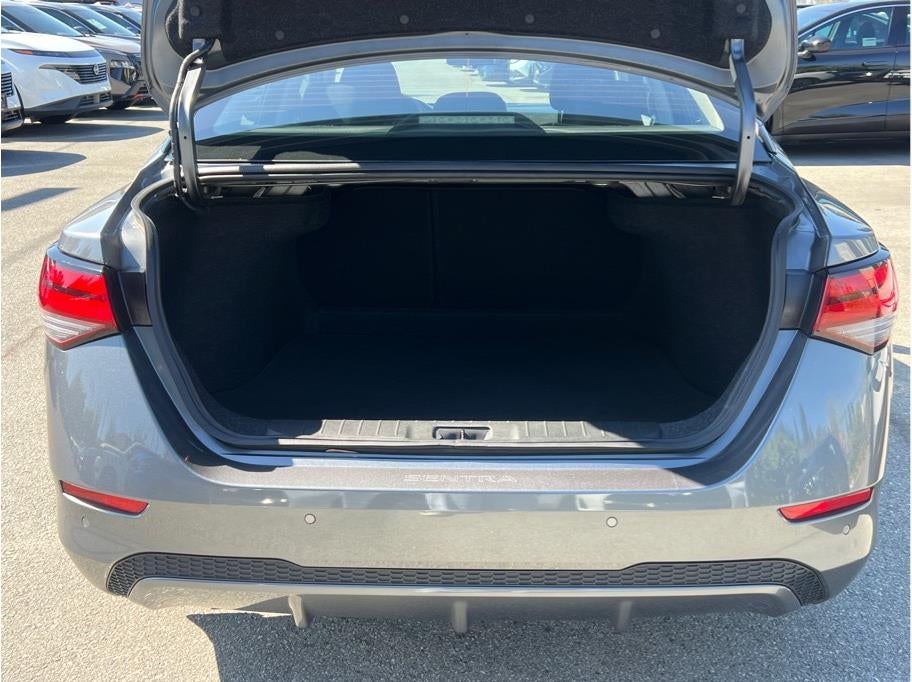 2022 Nissan Sentra SV Sedan 4D