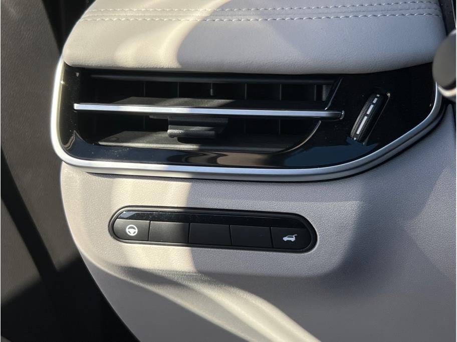 2026 INFINITI QX60 LUXE Sport Utility 4D