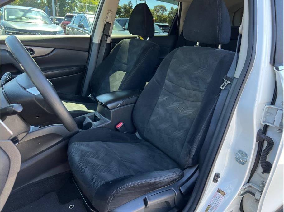 2016 Nissan Rogue S Sport Utility 4D