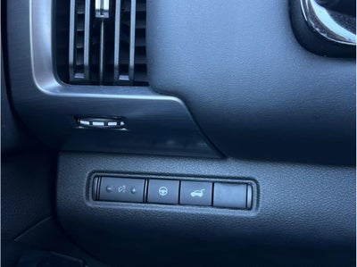 2025 Nissan Pathfinder SL Sport Utility 4D