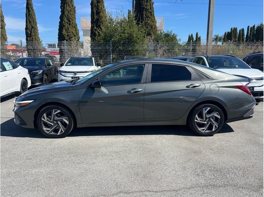2025 Hyundai ELANTRA HYBRID SEL Sport HEV Sedan 4D