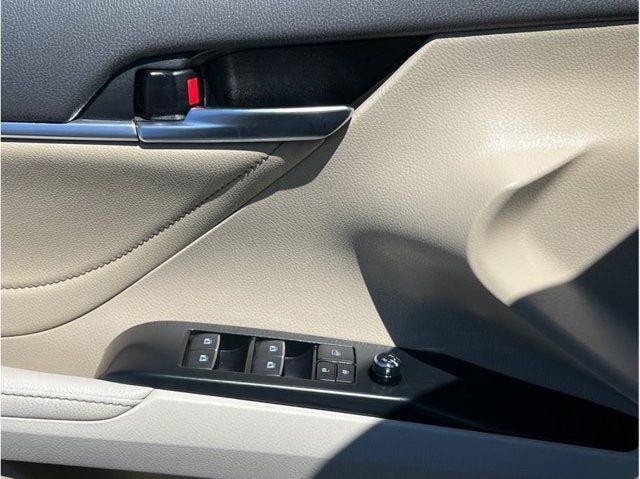 2018 Toyota Camry Hybrid XLE Sedan 4D