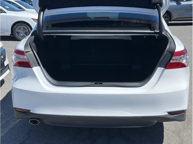 2018 Toyota Camry Hybrid XLE Sedan 4D