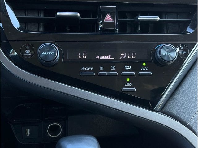 2024 Toyota Camry SE Sedan 4D