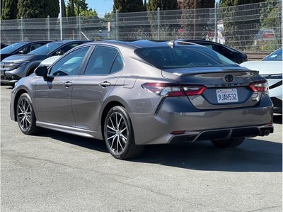 2024 Toyota Camry SE Sedan 4D