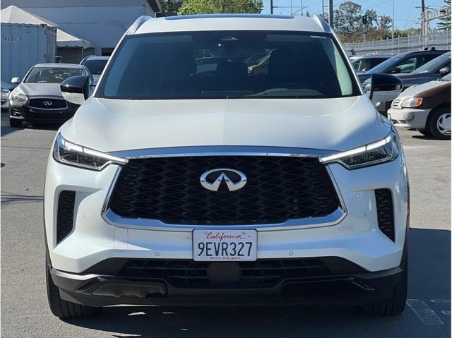 2023 INFINITI QX60 LUXE
