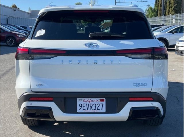 2023 INFINITI QX60 LUXE