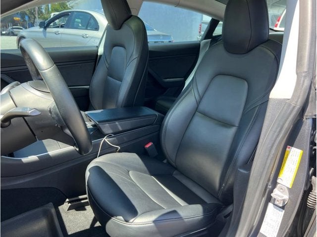 2019 Tesla Model 3 Standard Range Sedan 4D