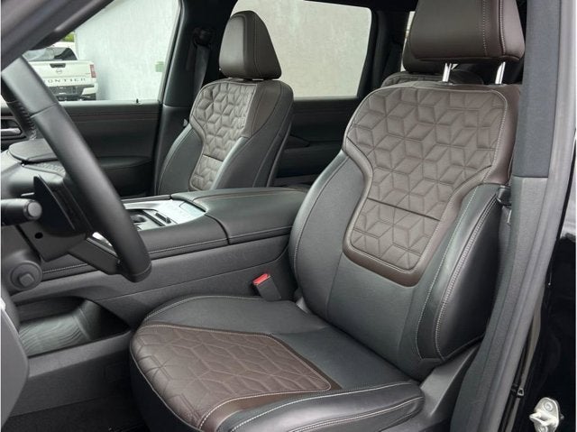 2025 Nissan Armada Platinum Sport Utility 4D