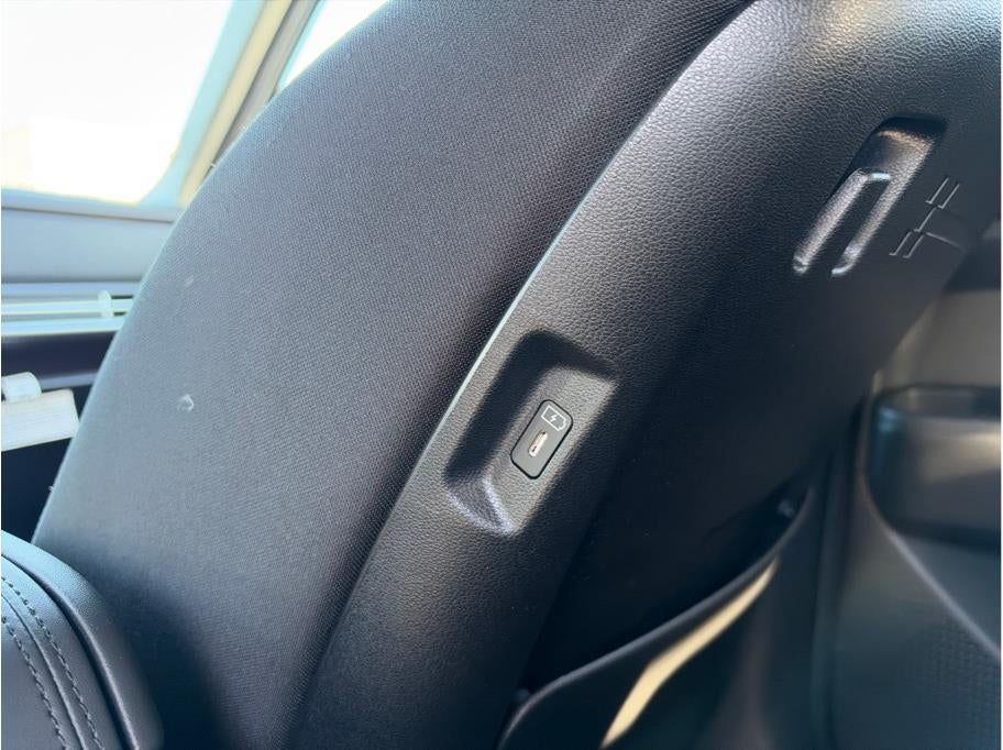 2026 Hyundai SANTA FE HYBRID SE Sport Utility 4D