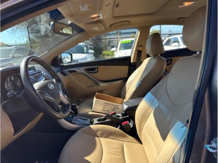 2013 Hyundai ELANTRA Limited Sedan 4D