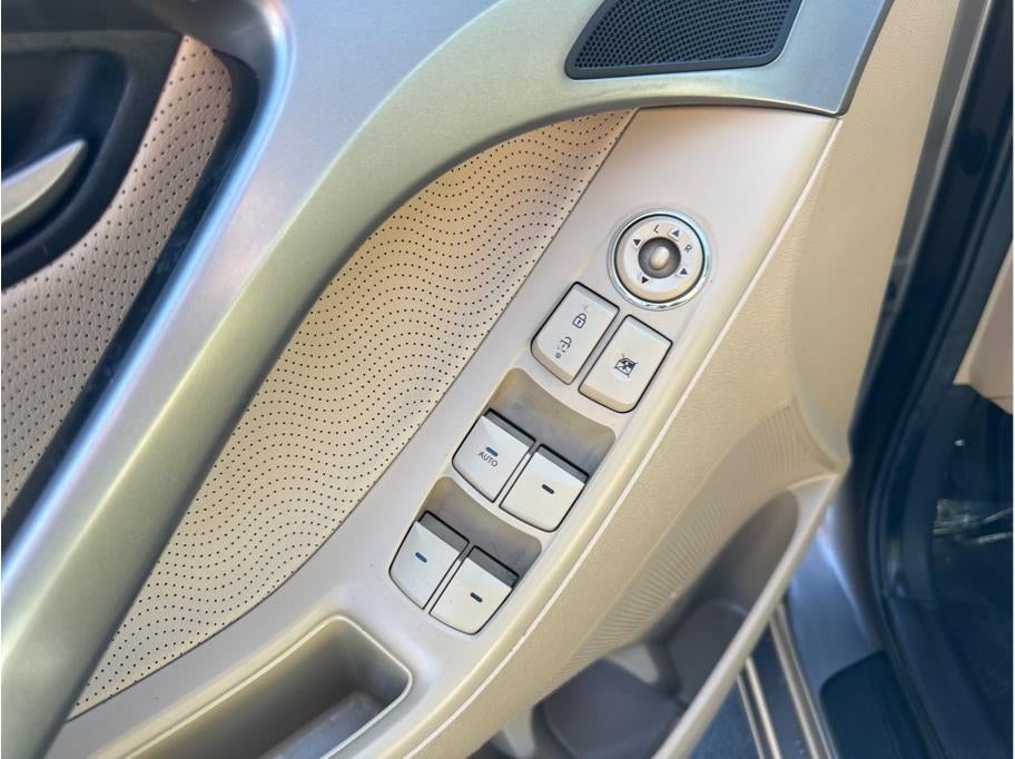 2013 Hyundai ELANTRA Limited Sedan 4D