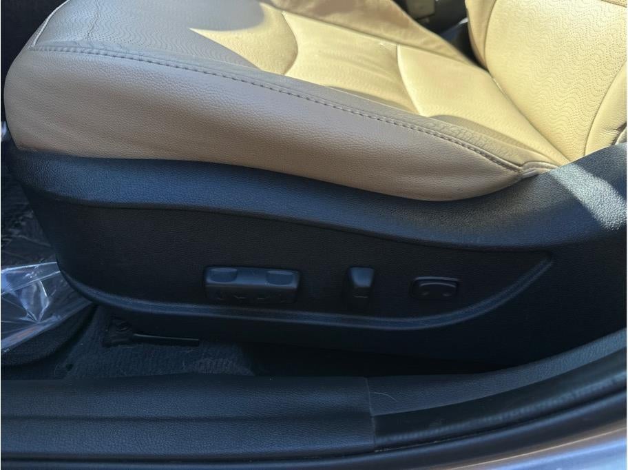 2013 Hyundai ELANTRA Limited Sedan 4D