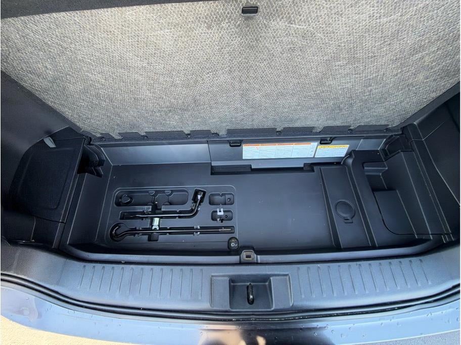 2022 Toyota Highlander XLE Sport Utility 4D