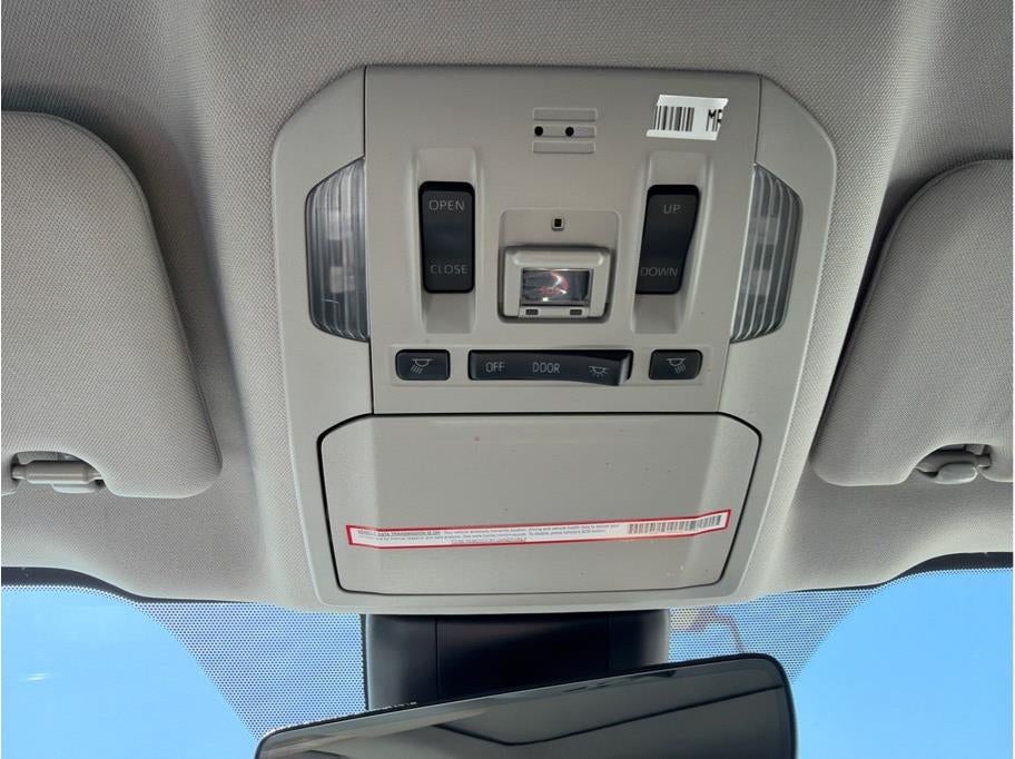 2022 Toyota Highlander XLE Sport Utility 4D
