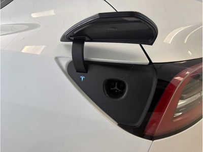 2023 Tesla Model Y Long Range Sport Utility 4D