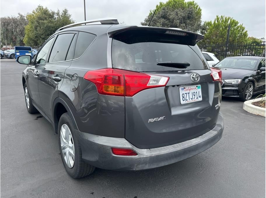 2013 Toyota RAV4 LE Sport Utility 4D
