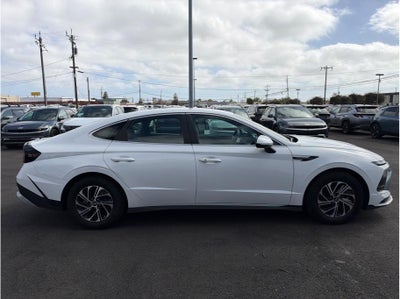 2026 Hyundai SONATA HYBRID Blue Sedan 4D