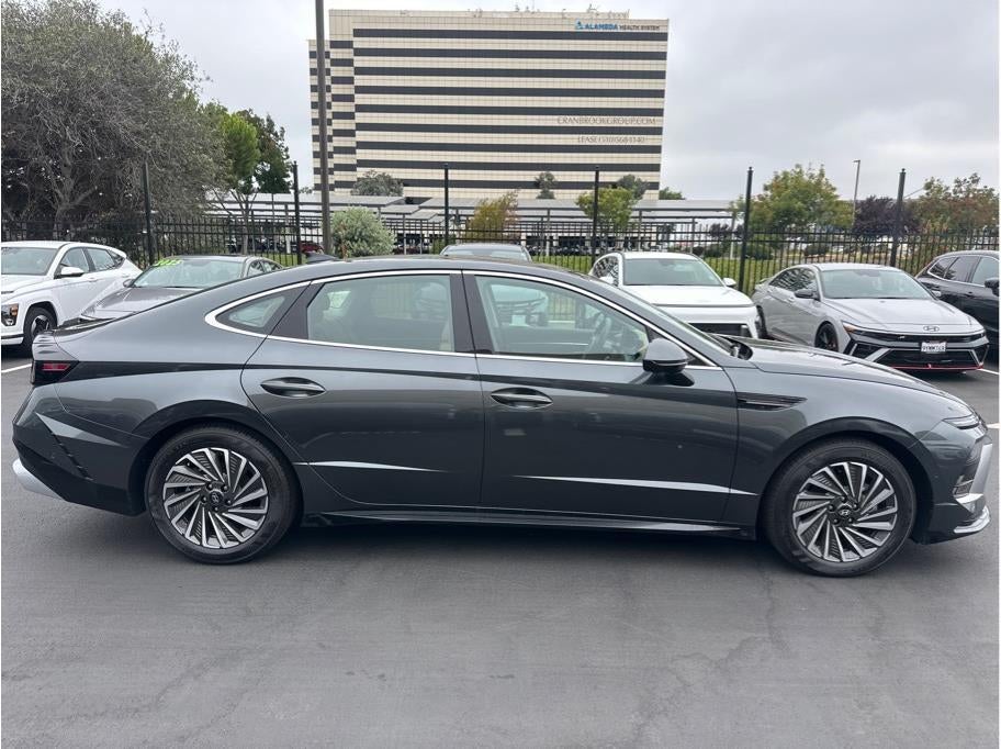 2026 Hyundai SONATA HYBRID Limited