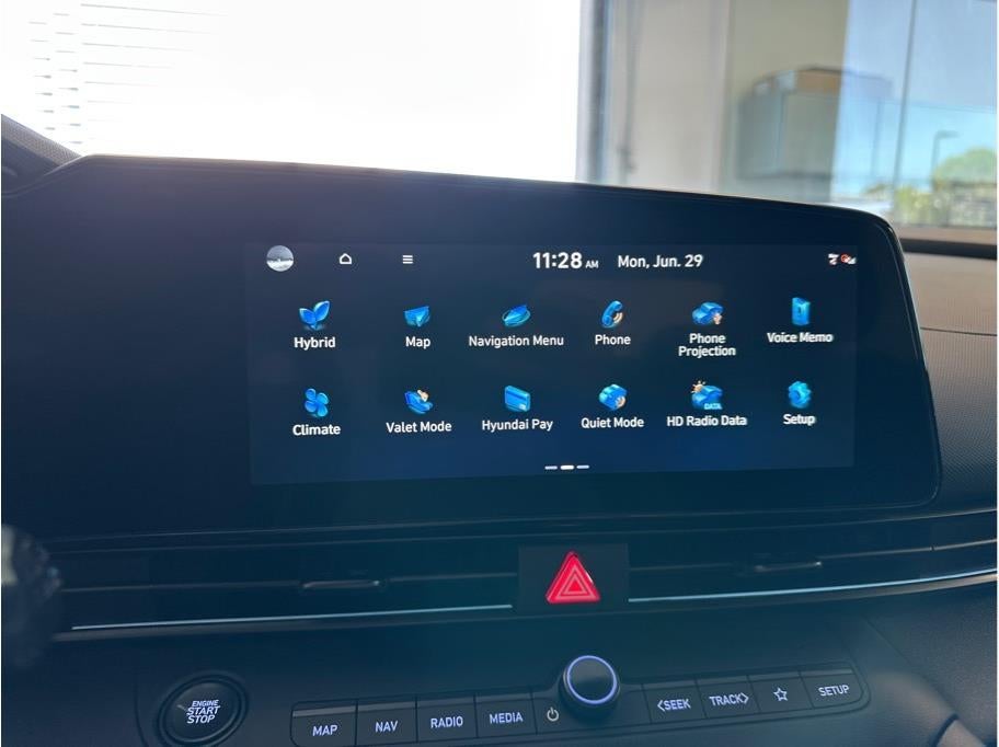 2025 Hyundai ELANTRA HYBRID SEL Sport HEV Sedan 4D