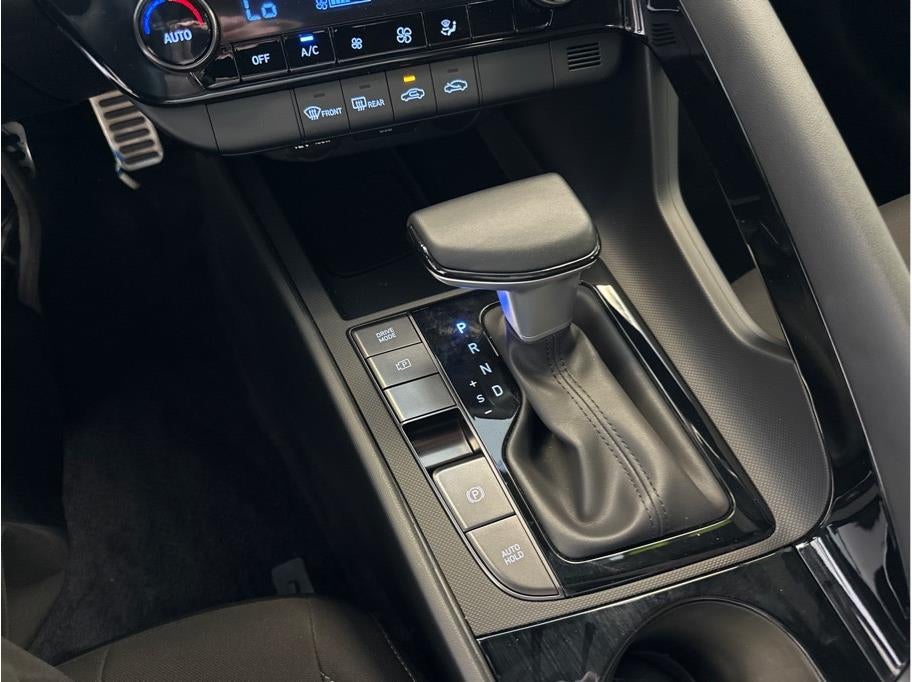 2025 Hyundai ELANTRA HYBRID SEL Sport HEV Sedan 4D
